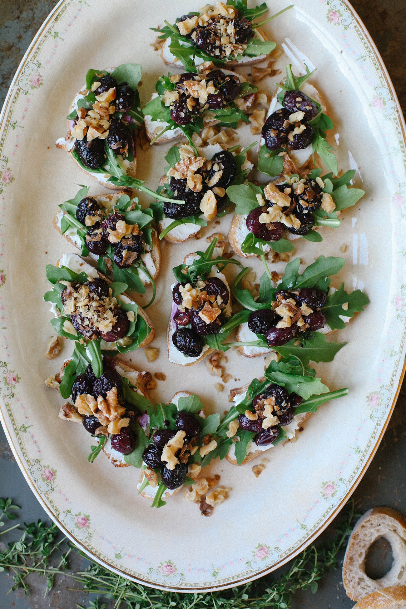 A Daily Something| Recipe for Roasted Grape Crostini