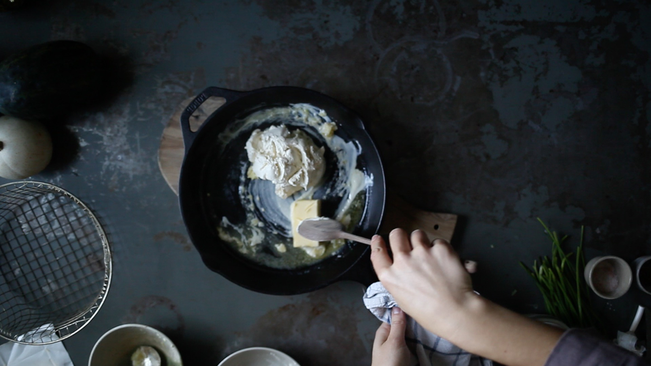 A Daily Something | Cheesy Garlicky Smashed Red Potatoes