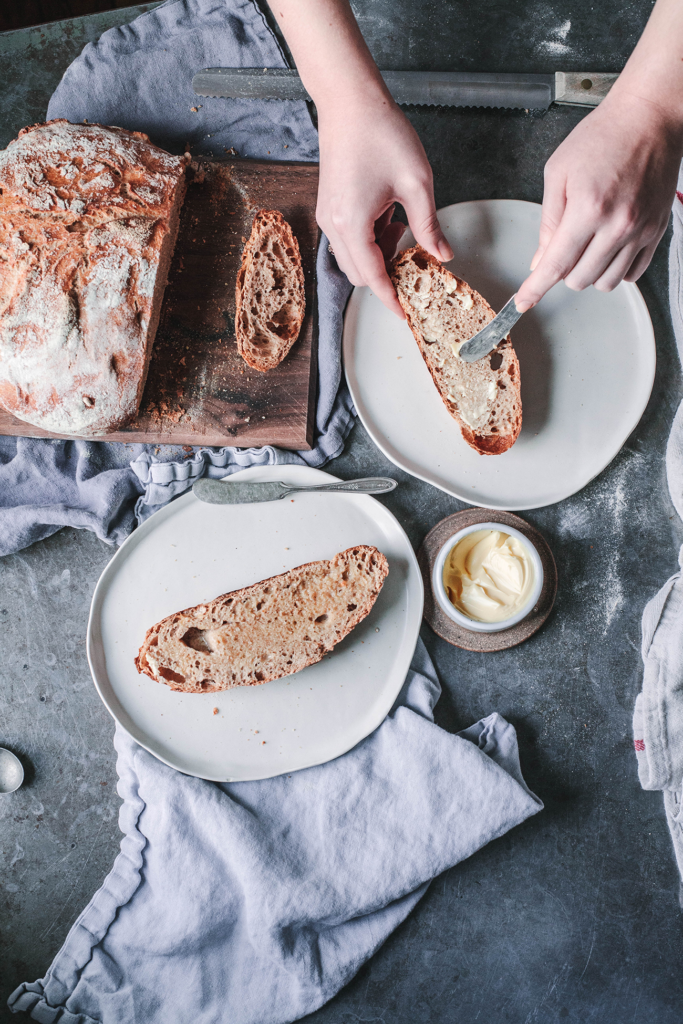 Recipe for rustic Dutch oven bread